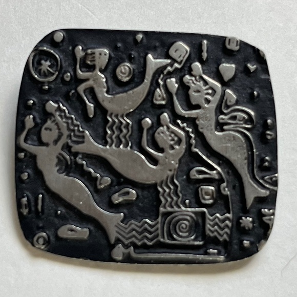 VTG URBAN FETISHES Mermaid Pewter Brooch - Picture 1 of 5